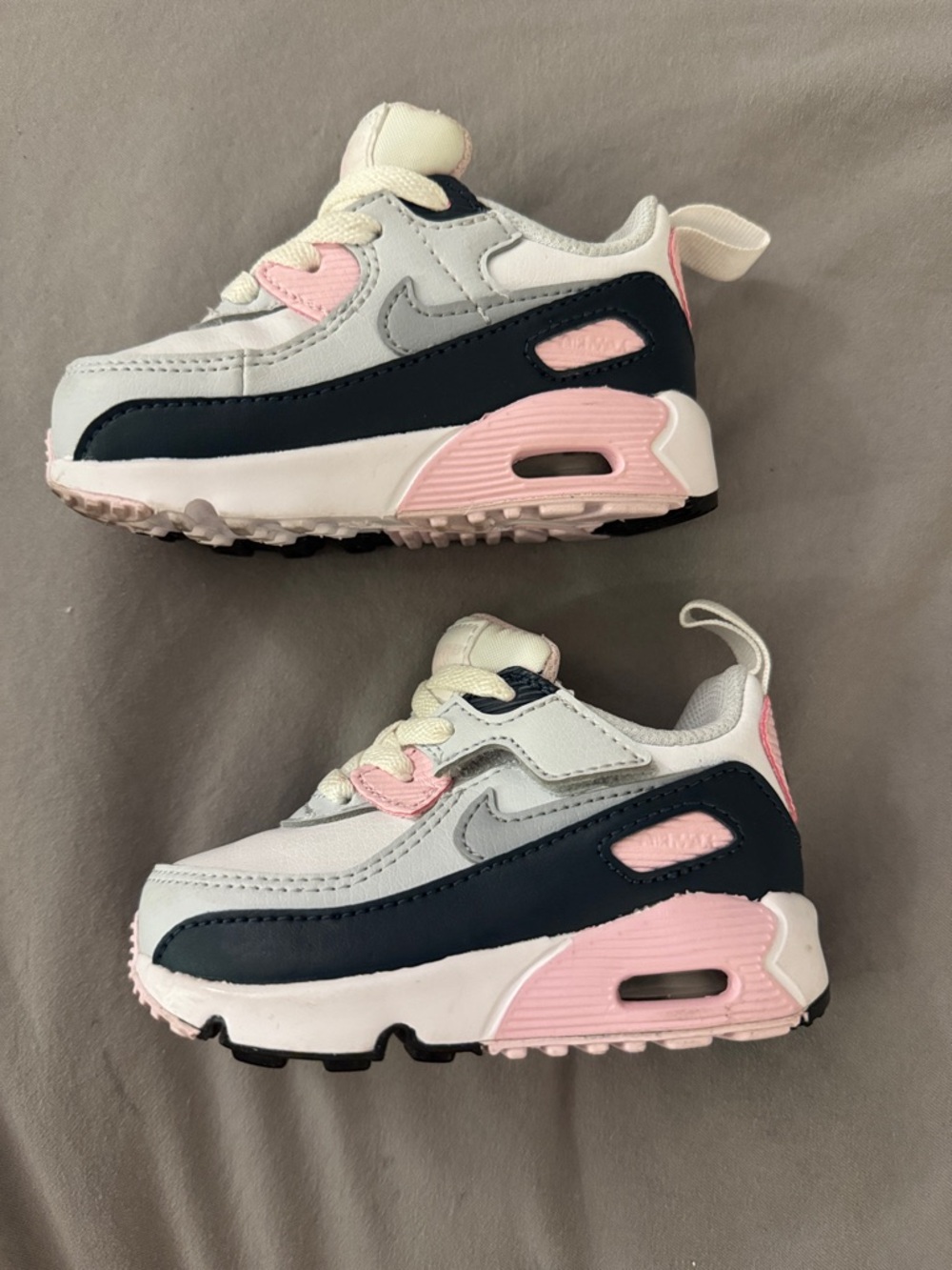 Nike Airmax Toddler Athletic Sneakers in White, Navy & Pink